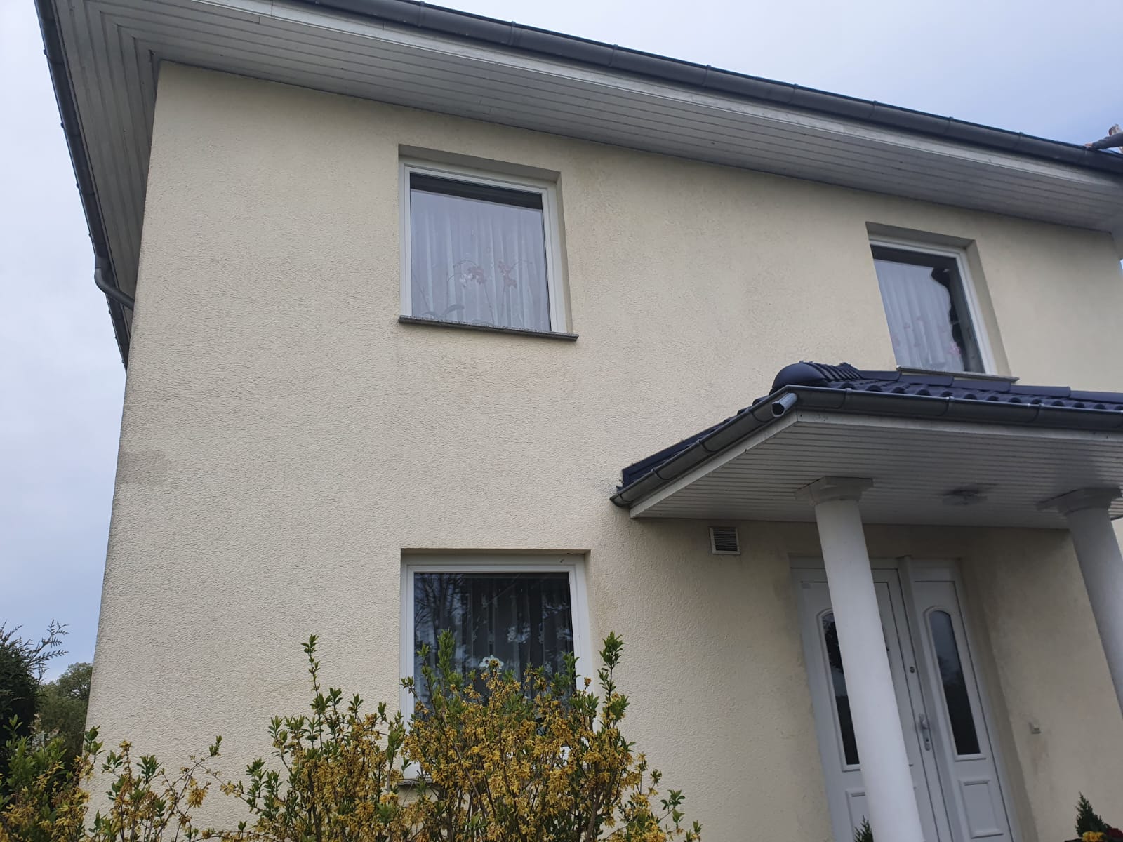 Fassadensanierung in Cottbus, Brandenburg - Vor der Sanierung Fassadensanierung in Cottbus, Brandenburg - Vor der Sanierung
