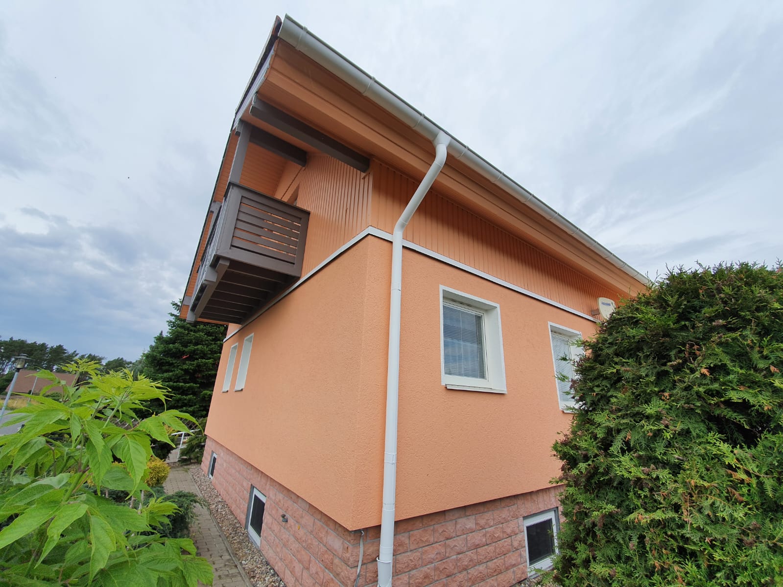 Fassadensanierung Naundorf, Sachsen - Nach der Sanierung Fassadensanierung Naundorf, Sachsen - Nach der Sanierung