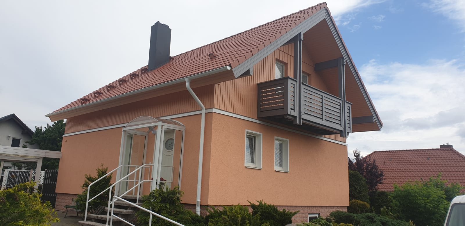 Fassadensanierung Naundorf, Sachsen - Nach der Sanierung Fassadensanierung Naundorf, Sachsen - Nach der Sanierung