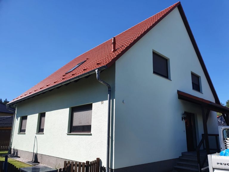 Fassadensanierung in Galenchen - Malerarbeiten Vorher-Nachher