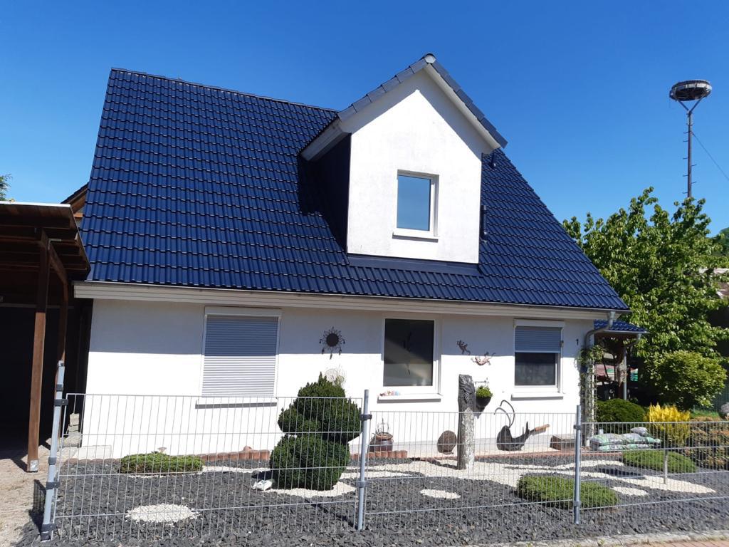 Dachbeschichtung in Bernau bei Berlin, Brandenburg - Nach der Dachsanierung
